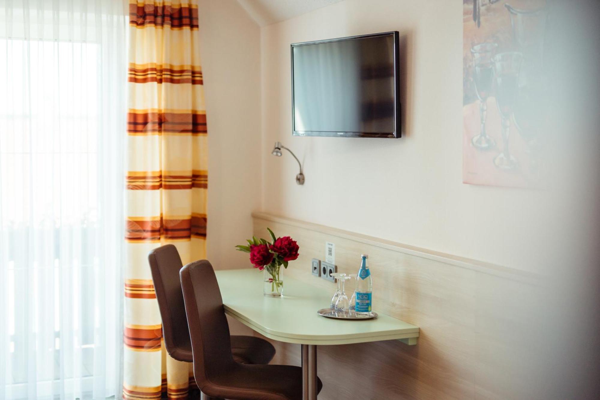 Hotel Sonnental Neusorg エクステリア 写真