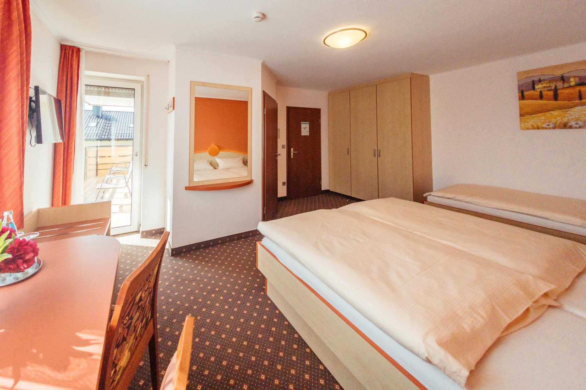 Hotel Sonnental Neusorg エクステリア 写真