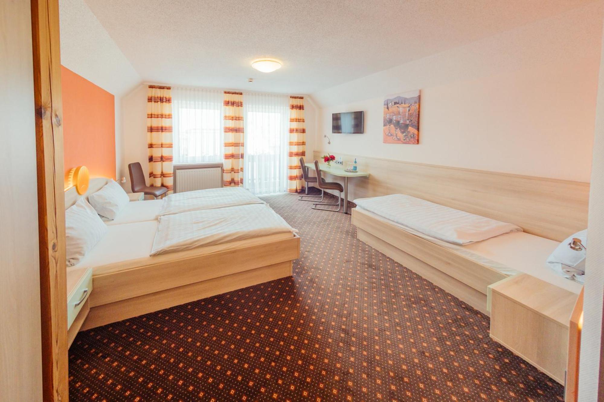 Hotel Sonnental Neusorg エクステリア 写真